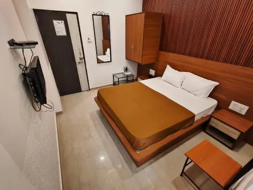 Hotel Girija Residency Kolhapur