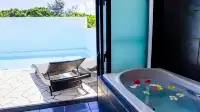 Private Pool Villa Motobu - Villas