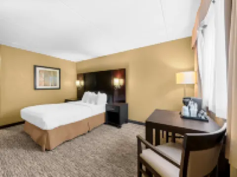 Best Western Plus Mariposa Inn  Conference Centre Hotels in Orillia