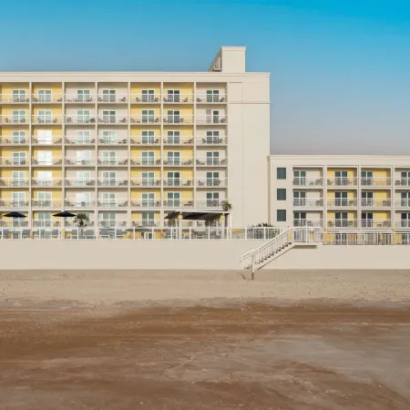 Hilton Garden Inn Daytona Beach Oceanfront Отели рядом с достопримечательностью «Loggerhead Marina»