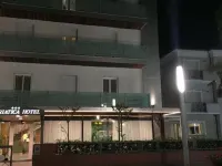 Hotel Adriatica Con Piscina