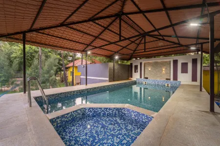 Nathan Resort (Eco Friendly) Отели в г. Manjakuppam