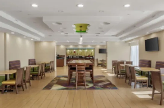 BestWestern Plus North Shore Hotel Hotels in Danvers