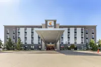 Comfort Suites Meridian and I-40 Hotels in Oklahoma City