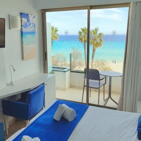 Bluesea Anba Romaní