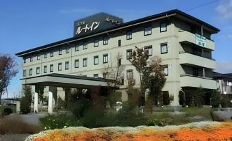 2. Hotel Ro..