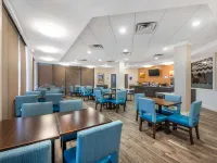 Comfort Inn & Suites Daytona Beach Oceanfront Hotels in der Nähe von Amphitheater Daytona Beach Bandshell