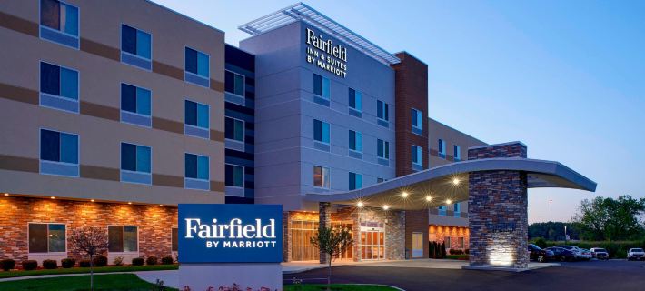Fairfield Inn & Suites Columbus, IN Hotels in Bartholomew County