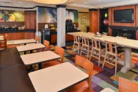 Fairfield by Marriott Inn & Suites Kingsland - breakfast