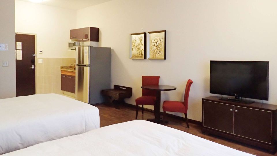 Days Inn & Suites by Wyndham Fort Saskatchewan