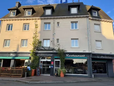 Hotel le Broceliande, Sure Hotel Collection by Best Western Các khách sạn ở Saint-Malon-sur-Mel