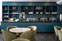 Vista Express Guadalajara Expo SureStay Collection by BW - breakfast