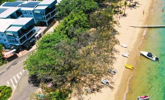 Maggies Beachfront Apartment 9