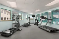 Ramada by Wyndham Belleville Harbourview Conference Centre - Gym