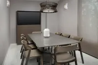 SpringHill Suites Atlanta Perimeter Center - parking