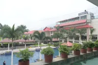 The Wave International Resort, Jamshedpur - С бассейном