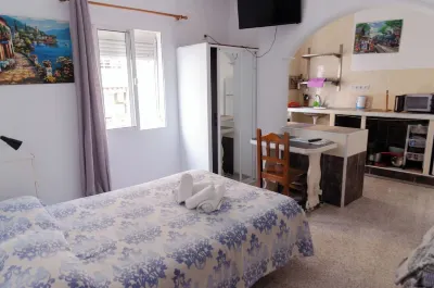Hospedaje Lisboa Algeciras Hotels near Getares