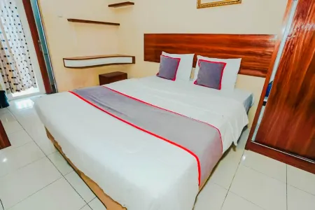 Aurora Rooms at Green Lake View Apartment