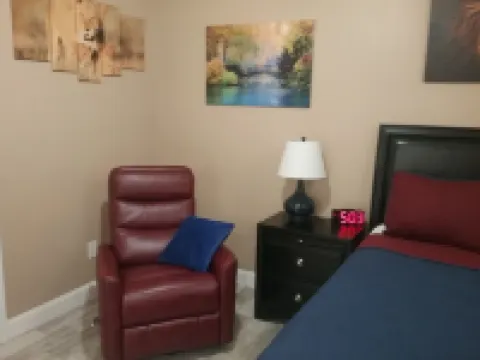 1 Br Full Kitchen Starting at $99Mountain Views, Pet Friendly on 4 Acres!