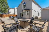 Luxury Home, W/Pool Table; 40 min from Tahoe