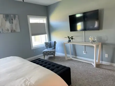 Entire Home: First Class Stay for Work & Play