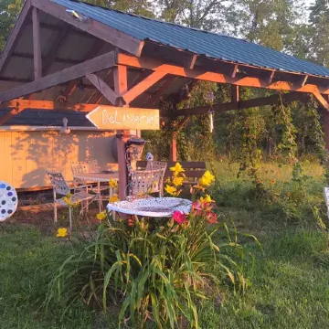 Secluded Cabin on the Hill in the Hocking Hills
