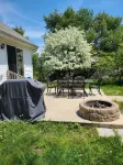 Cozy home for 10~ Privet pool, BBQ, fire pit Hotels near Community Church