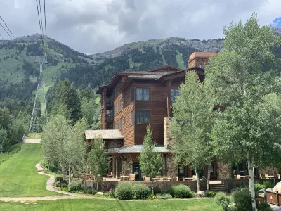 Teton Club 15-35% Off Most Weeks, Ski-in/Out to Tram, Gondola- 4 Hot Tubs & Spa! Hotels in 