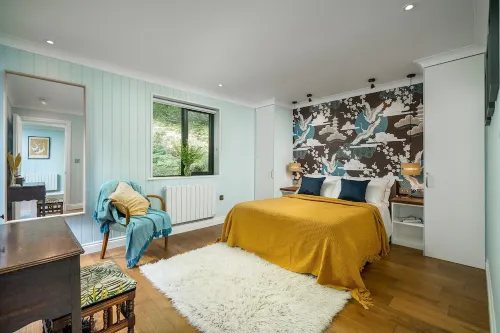 Guest Cabin in the Hampshire Woods