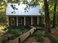 Natchez Trace Cabin Retreat on 5 acres