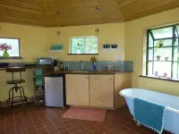 Cozy, Artistic Retreat Surrounded By Waterfalls, Orchards And Gardens