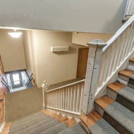Loft in the heart of Downtown in Historic Building!