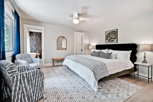 Elegantly decorated home located right next to the Lago Vista Spur bike trail