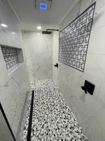 The Chapel- Beaches, GOTL, Historic Harbor Отели в г. Ashtabula County