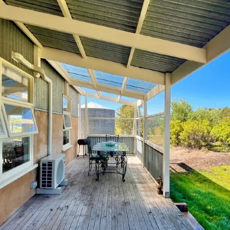 Self contained cabin in quiet coastal bushland setting. Pet friendly! Отели в г. Роб