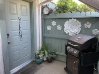 Cheerful, Quiet, Clean and Safe Condo near the San Gabriel Mountains in Azusa.