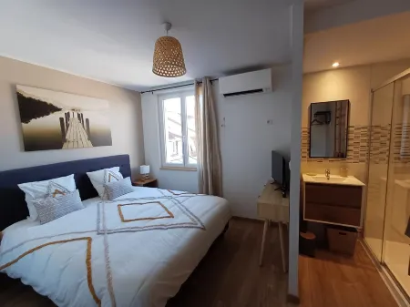 Villa Maris Stella 250m from Petit Fort Philippe beach