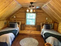 Lost Cabin at the Creek - Alppimaja