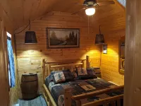 Log Cabin on the Water - Free Kayaks!
