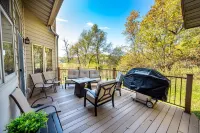 Stunning 5 bdm home on The General in Galena Territory!