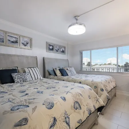 Beachfront condo directly on Holmes beach