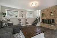 Spacious Updated Home Within Minutes to Shopping & Restaurants!