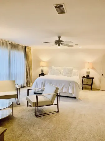 Centrally located, elegant, spacious, home, large screen tv, pool & ping pong!