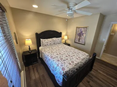 Clean, Comfortable Home Away From Home! Hôtels à proximité de : Albertsons