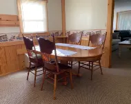 SPRING GETAWAY! Comfortable 2BR cozy cottage just a few steps from Sandusky Bay!