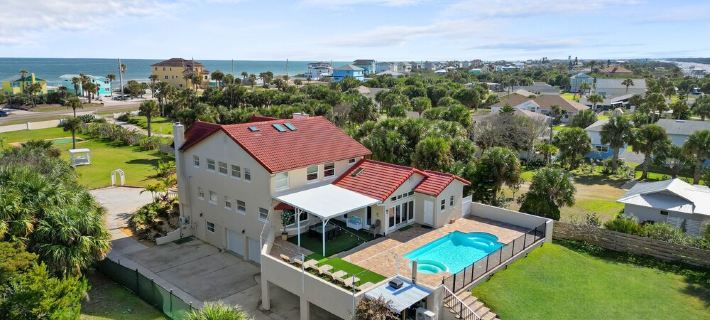 Castle, 2 Mstrs, Pvt Pickleball, Htd Pool/Spa, Mini-Golf, Fish, Dock, Ping Pong Hoteles en Condado de Flagler
