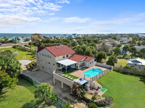 Castle, 2 Mstrs, Pvt Pickleball, Htd Pool/Spa, Mini-Golf, Fish, Dock, Ping Pong