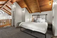The Buck Spur | A Cozy Cottage close to Sandpoint & Silverwood