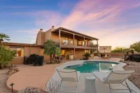 Arnoldo, 5 Bedroom 4 full baths, pool, hot tub, views