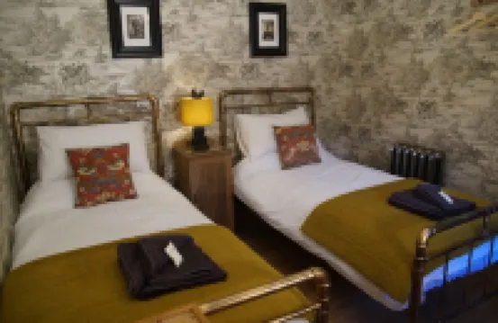 Unique 19th century historic, 2 bedroom apartment. Hotels in Rothbury